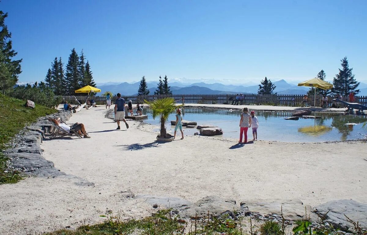 Abenteuerspielplatz mit Panoramablick