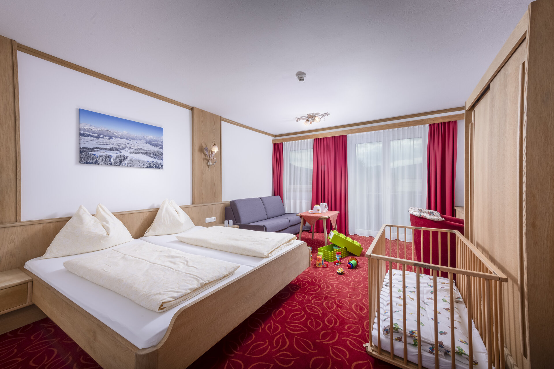 Amselnest mit Gitterbett für die Kleinsten