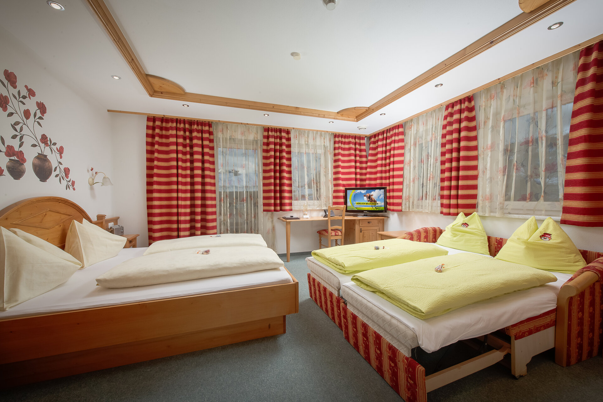 Amselnest in der Alpenvilla St. Johanner Hof — helles Doppelzimmer
